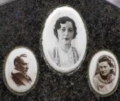 2021 р. Портрети родини Даміловських