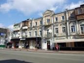 2021 р. Ліва частина головного фасаду