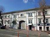 2021 р. Центральна частина фасаду по…