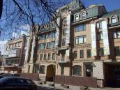 2021 р. Ліва частина головного фасаду