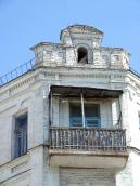 Наріжний балкон 5-го поверху