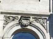 Тимпан вікна 3-го поверху