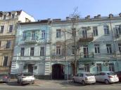 2021 р. Ліва частина головного фасаду