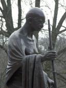 Півпостать М. Ганді