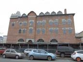 2021 р. Плебанія. Фасад по вул. Шота…