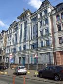 2021 р. Ліва частина головного фасаду