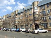 2021 р. Ліва частина фасаду по вул.…