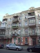 2021 р. Ліва частина головного фасаду