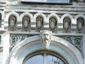 Тимпан вікна 3-го поверху