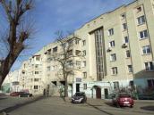 2021 р. Ліва частина фасаду по вул.…