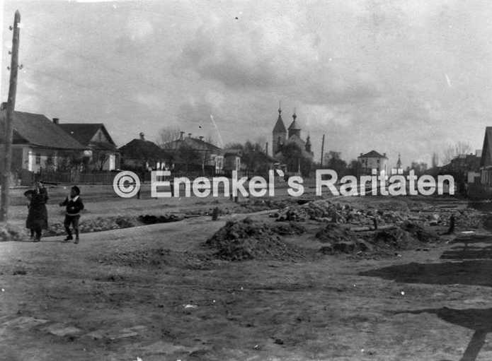 Фото поч. 20 ст. з альбому «Дубенський форт-застава» facebook.com Видно… 1916 р. (?) Перспектива вул. Забрама…