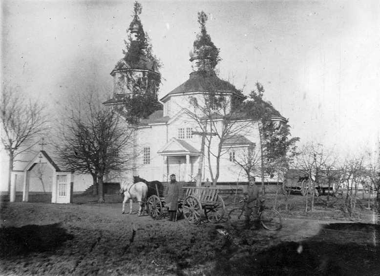 Фото 1916 (?) р. з ФБ альбому «Дубенський форт-застава» Пригадаємо ще одну… Церква Різдва богородиці
