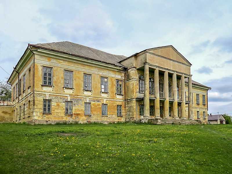 Фото Сергія Венцеславського (опубліковано 18.05.2019 р.) facebook.com Палац… Садиба графів Стецьких