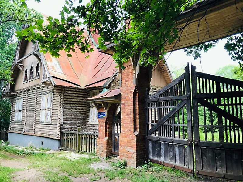 Фото Андрія Водичева (опубліковано 22.07.2019 р.) facebook.com Будинок… Будинок лісника
