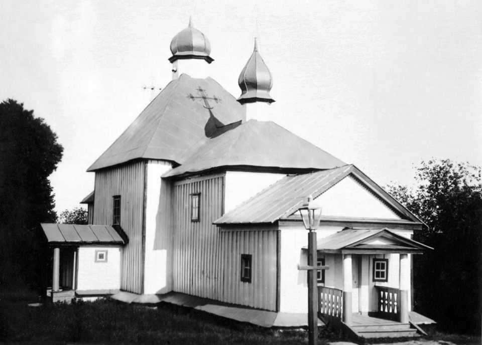 Фото Стефана Таранушенка і Павла Жолтовського з експедиції Харківського музею… Церква св. Миколи