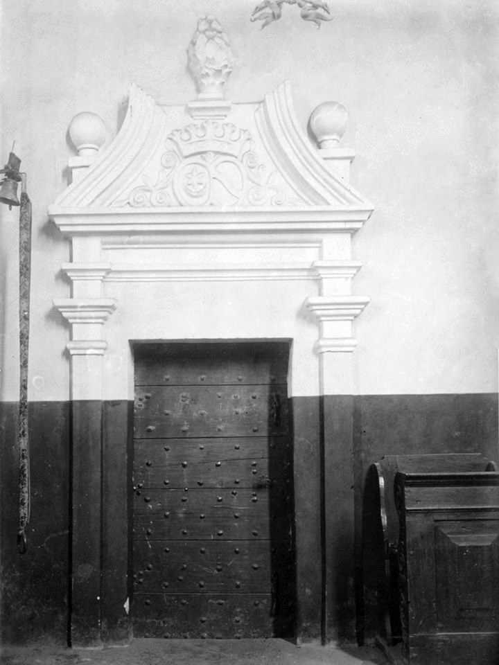 [1920-і рр.?] Двері до закристії