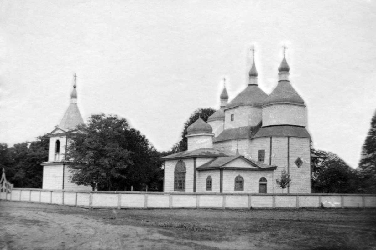 Фото Стефана Таранушенка і Павла Жолтовського з експедиції Харківського музею… Церква св.Іллі