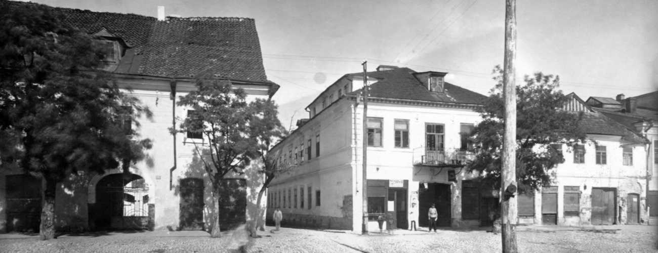 Фото Стефана Таранушенка і Павла Жолтовського з експедиції Харківського музею… Житловий будинок (№ 16)