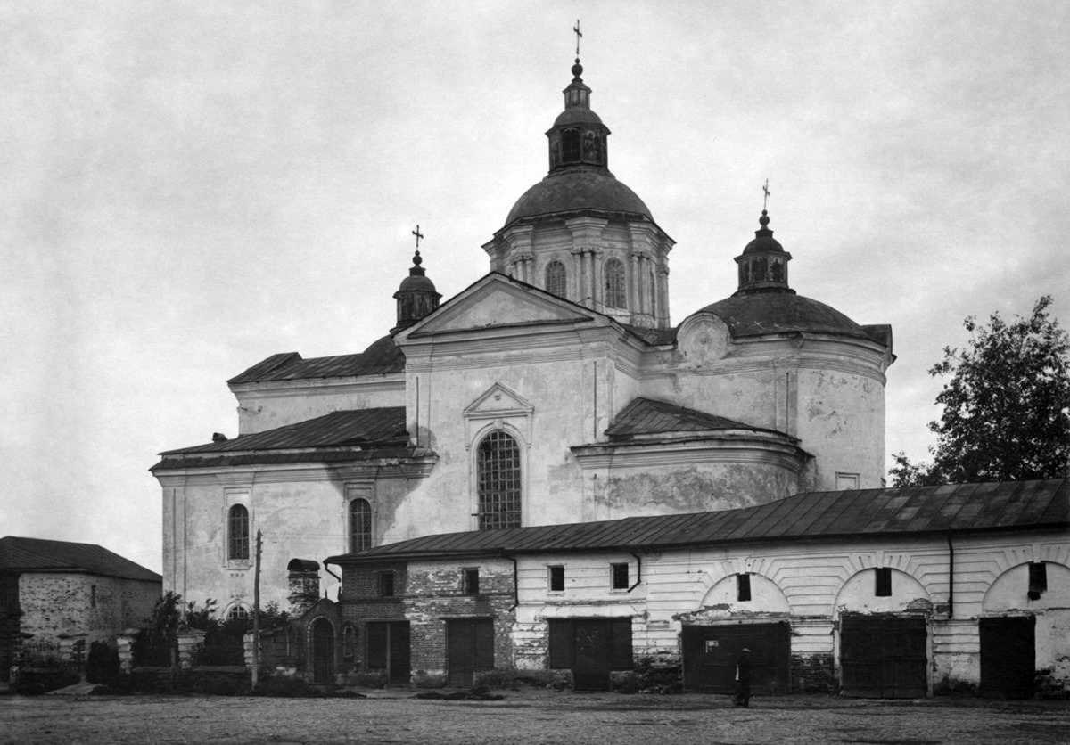 Фото Стефана Таранушенка і Павла Жолтовського з експедиції Харківського музею… Собор св.Трійці