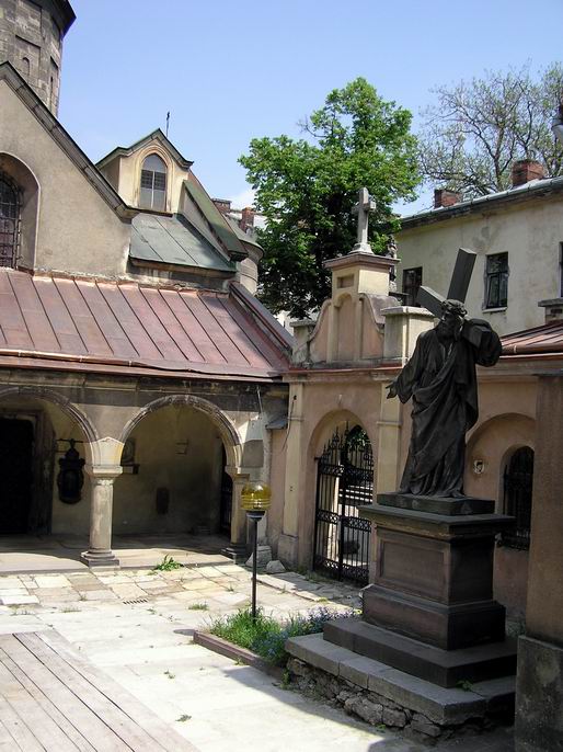 Південний двір