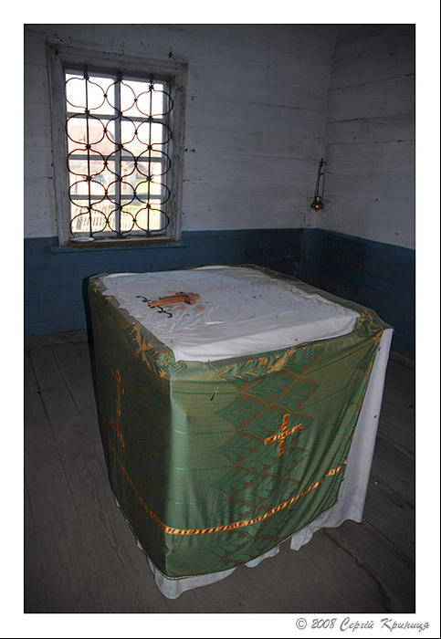 Інтер’єр бічного вівтаря