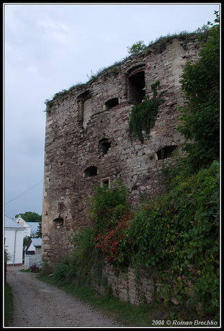 Вежа побудована Юрієм Язловецьким у…