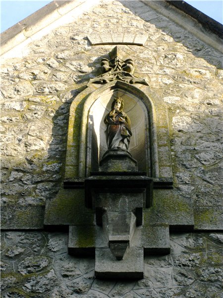 Ніша з фігурою богродиці