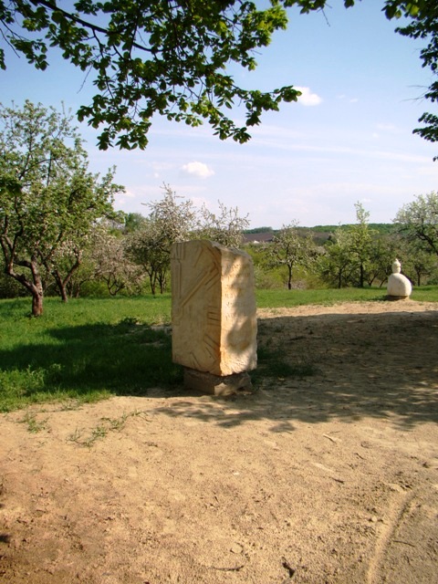 Паркова скульптура 2 (годинник)