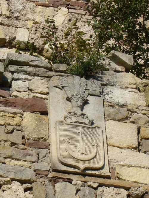 Плита з гербом [може й не на цій башті…