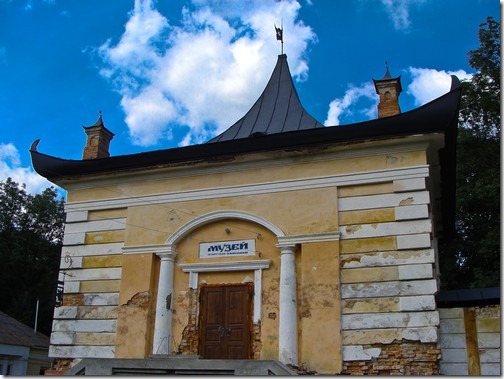 2009 р. Головний фасад