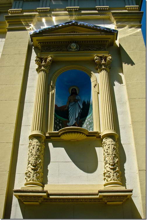 2010 р. Ніша головного фасаду з…