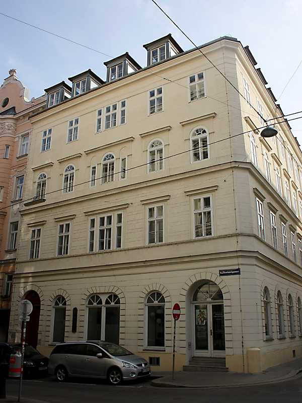 Apartment building in Vienna,…