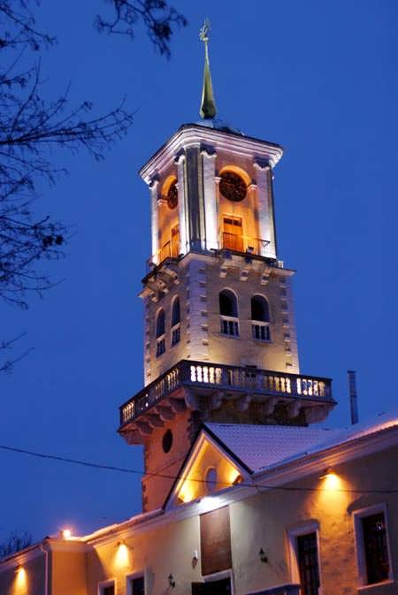 2008 р. Башта у вечірню годину