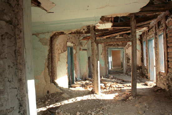 Руїнований інтер’єр