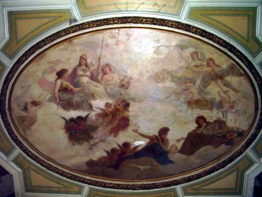 Оформлення стелі в Голубій залі