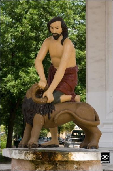 Так виглядає скульптура тепер