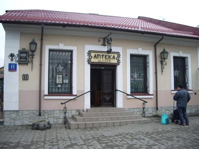 Головний фасад