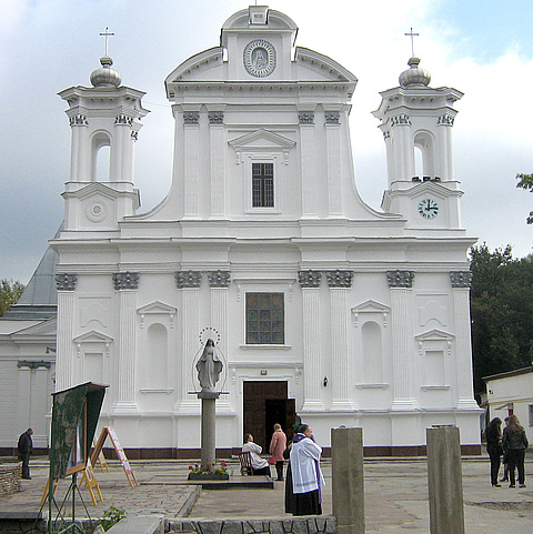 Головний фасад