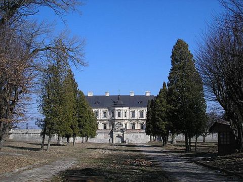 2009 р. Алея від костелу до замку