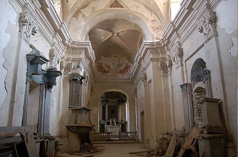 2009 р. Інтер’єр з видом на вівтар