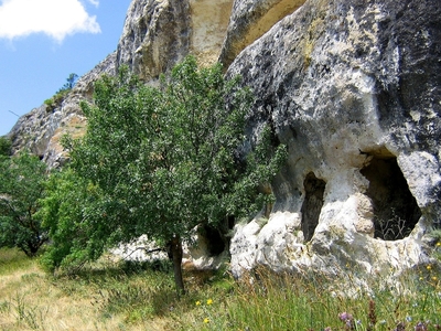 Нижний ярус монастыря