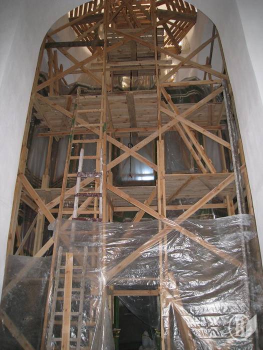 2009 р. Інтер’єр в процесі реставрації