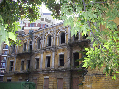 2009 р. Фрагмент фасаду