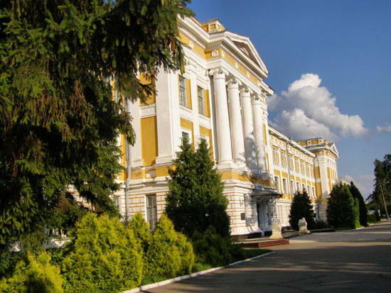 Головний навчальний корпус