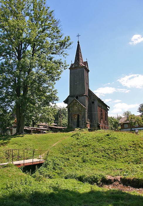 2011 р. Дерев’яні скарби України під…
