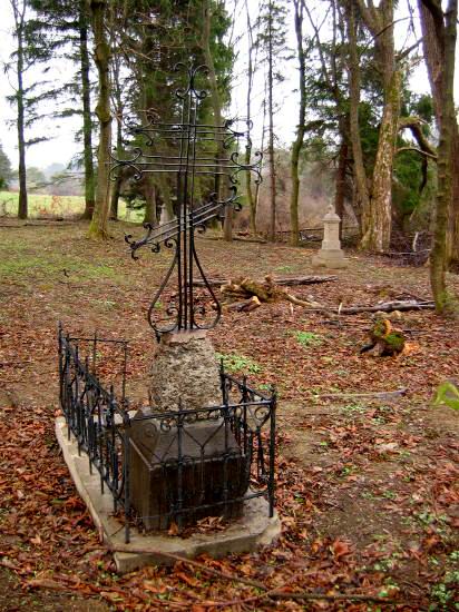 [2003..2006 р.] Надгробок