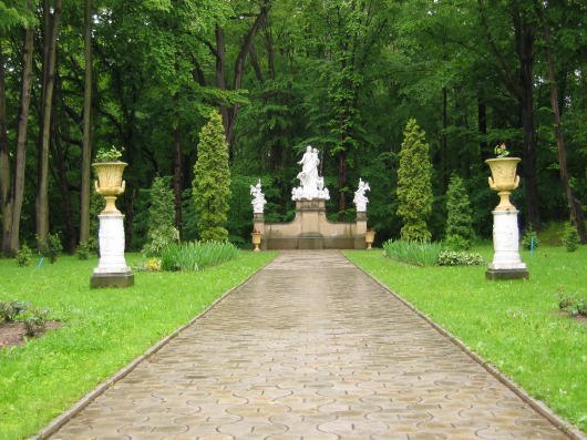 [2003..2006 р.] Алея зі скульптурою…