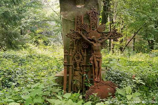 [2003..2006 р.] Рештки надгробків