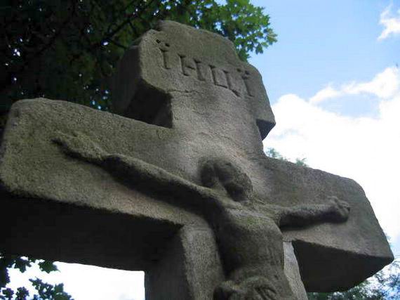 [2003..2006 р.] Фрагмент надгробку