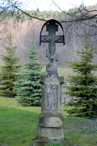 [2003..2006 р.] Надгробок